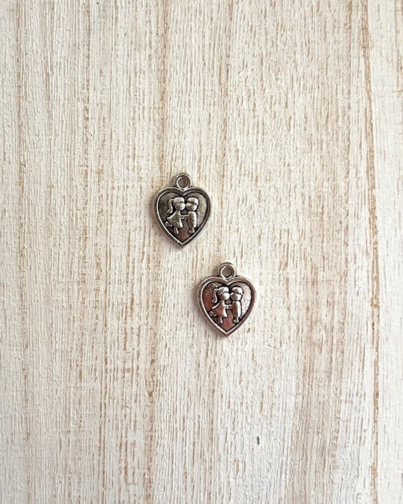 Kiss 'n' Heart Charm